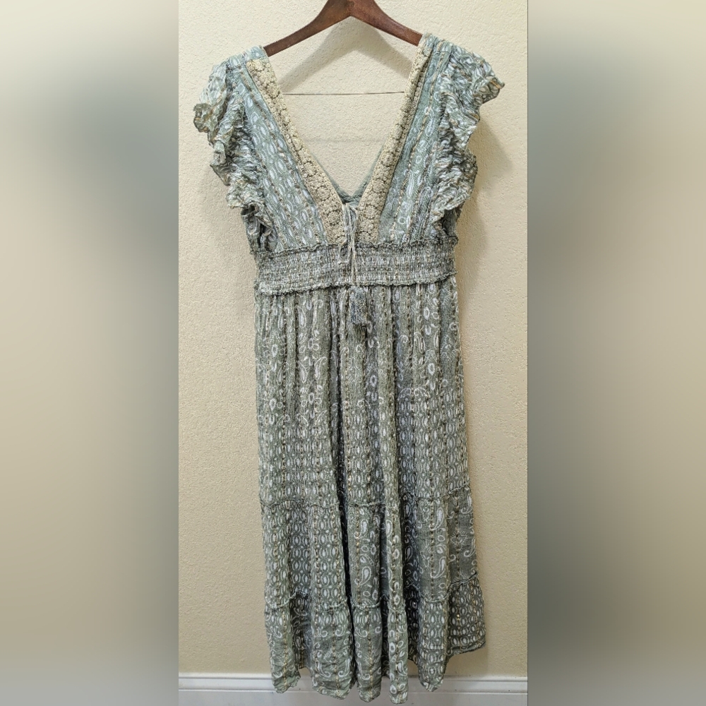 Ananta Boho Dress W/ Lace-trim V-neck. Sage Green W/White + Gold. Size 1X/2X